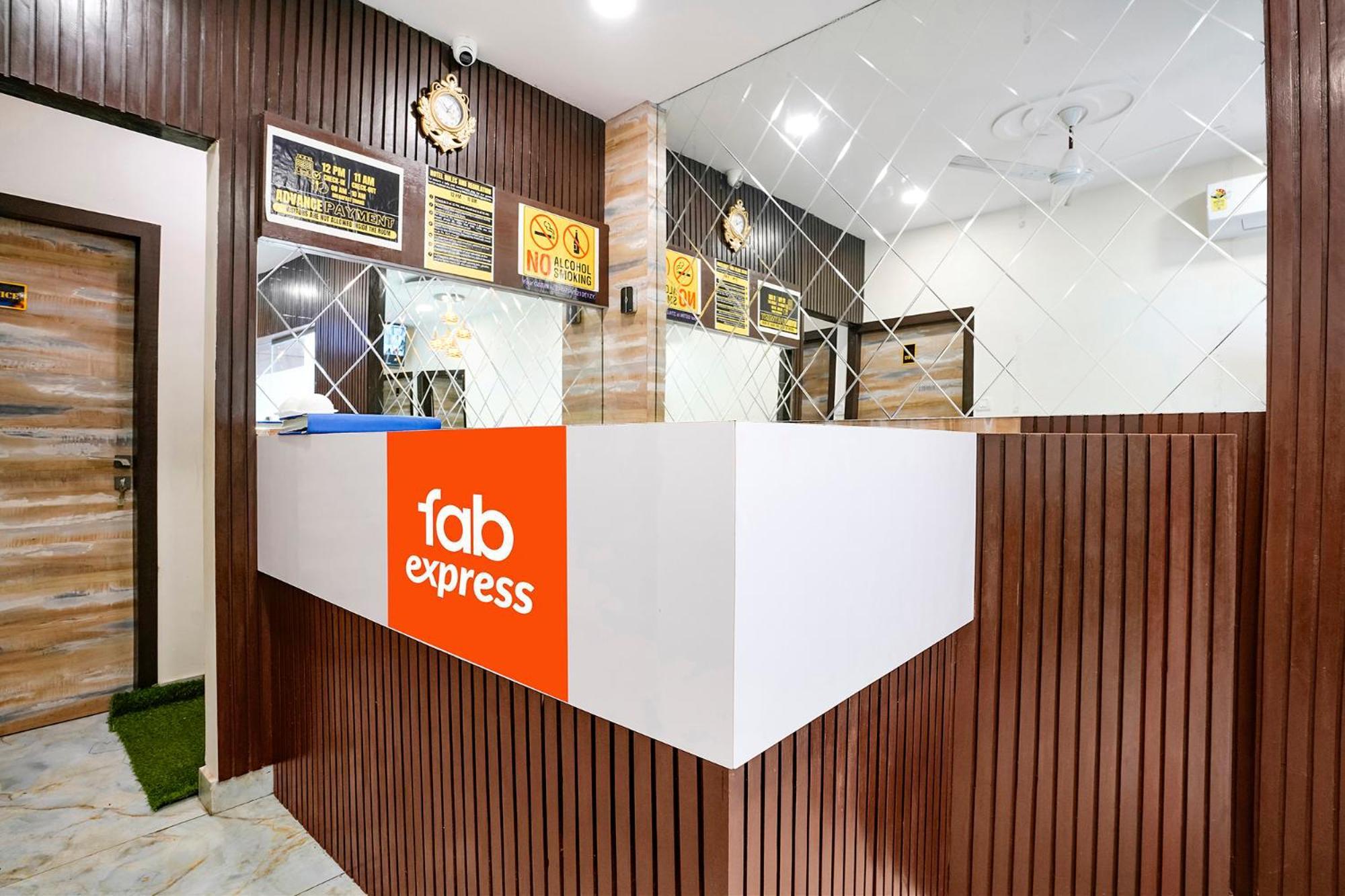 Fabexpress Good Luck Residency - Nr Nesco Exhibition Center Mumbai Exterior foto