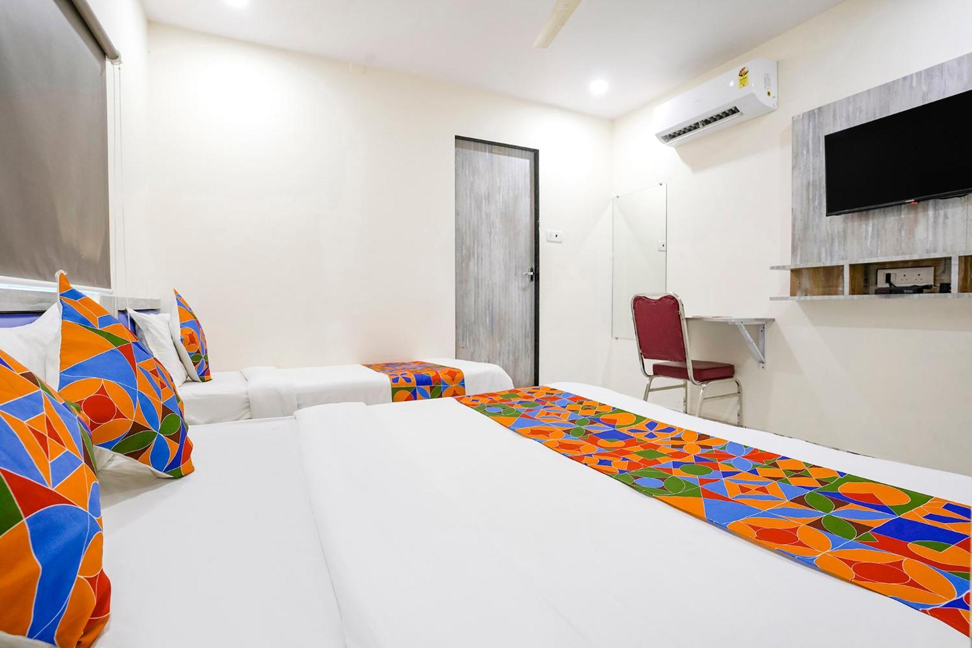 Fabexpress Good Luck Residency - Nr Nesco Exhibition Center Mumbai Exterior foto
